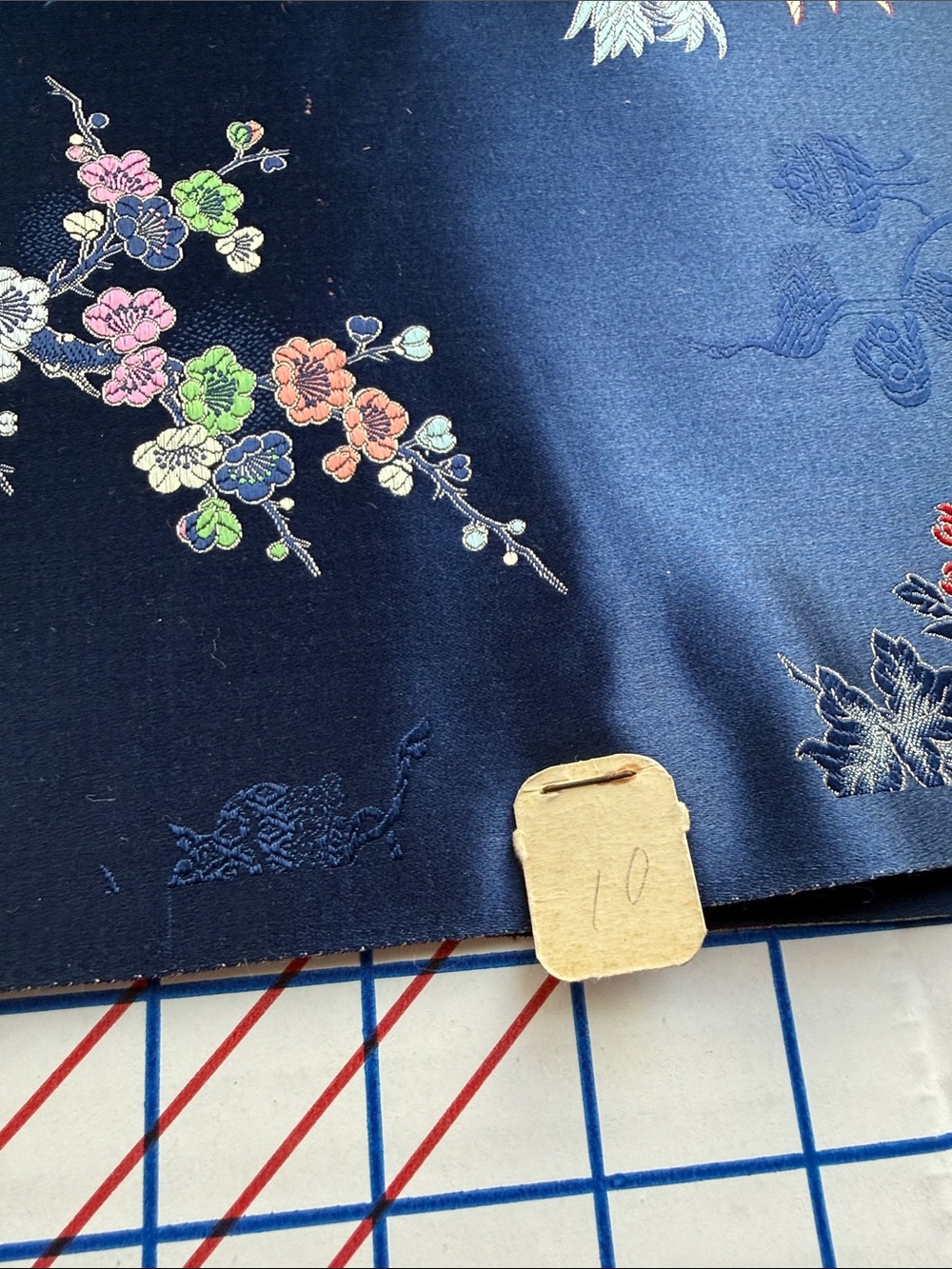 Vintage 1950s 60s Asian Brocade Satin Fabric Navy Floral Crane 4.75 Yds x 36 - Picture 11 of 16